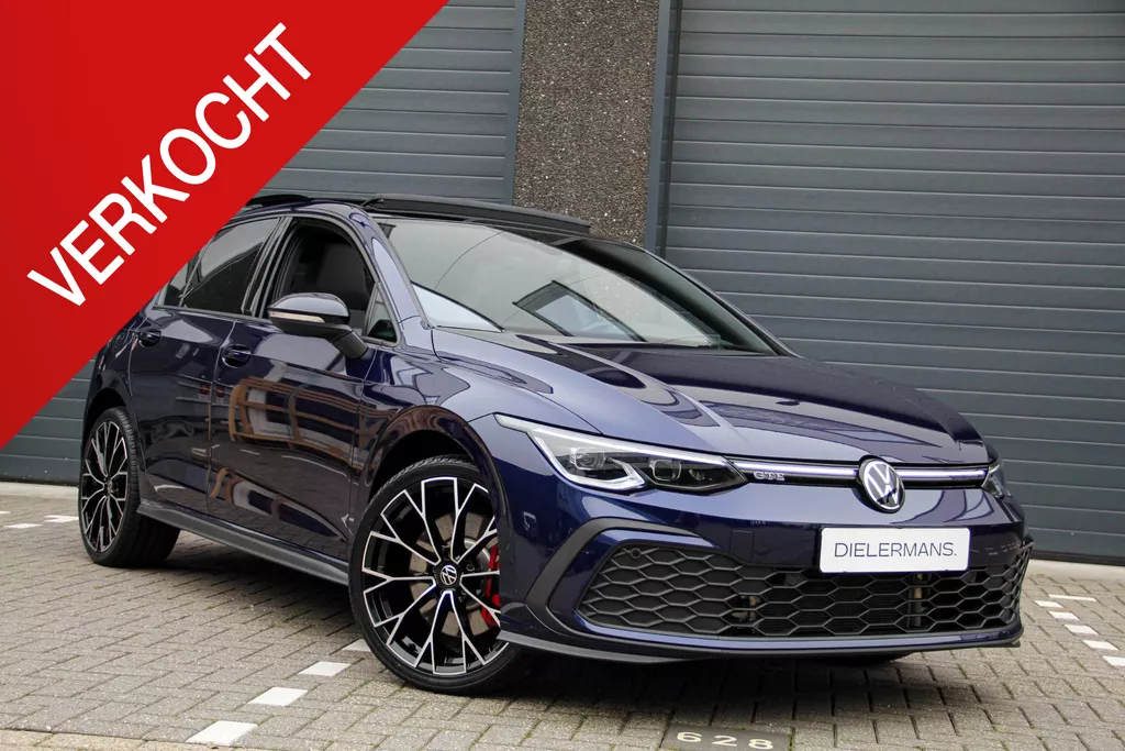 Volkswagen Golf 1.4 eHybrid GTE 31.244 km | 2022 | Panorama dak | Black Style | Vol in de opties | Atlantic Blue | 19' Warmenau velgen