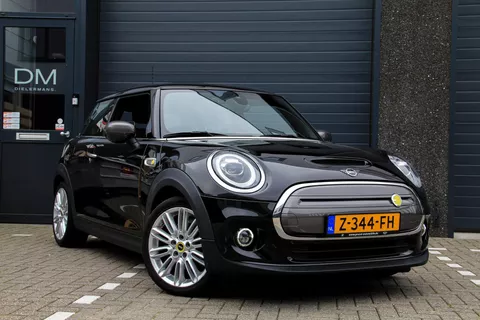 Mini Cooper SE Facelift | Business | Yours | Union Black | Vol in de opties | Enigmatic Black Metallic