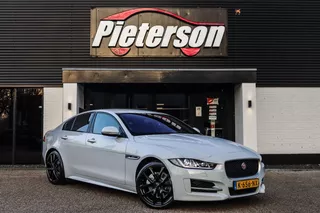 Jaguar XE 2.0 R-Sport MERIDIAN HUD KEYLESS CAMERA XENON