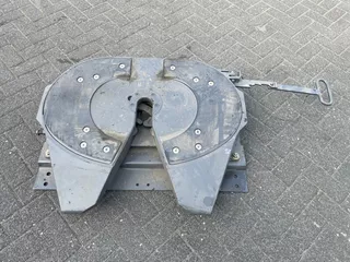 DAF 1815378 KOPPELSCHOTEL JOST JSK37C (ALS NIEUW)