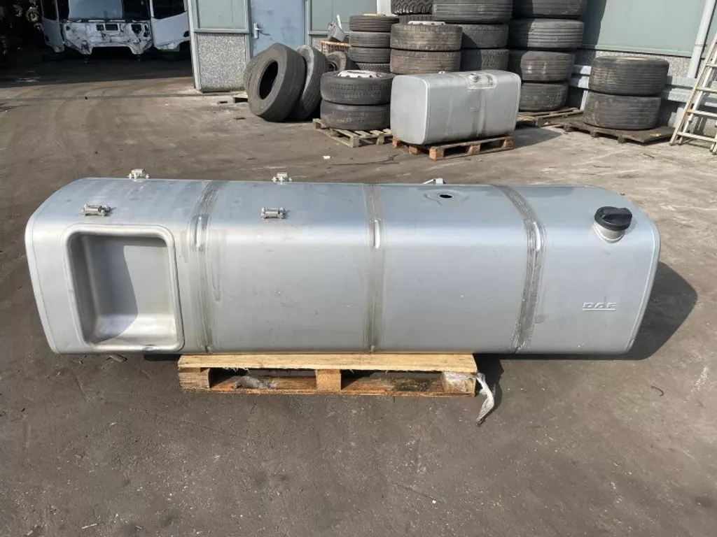 DAF 1944801 BRANDSTOFTANK 845 LTR 2327X675X620 MM