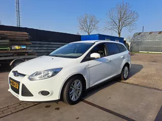 Ford Focus Wagon 1.0 EcoBoost Trend Let op start niet.