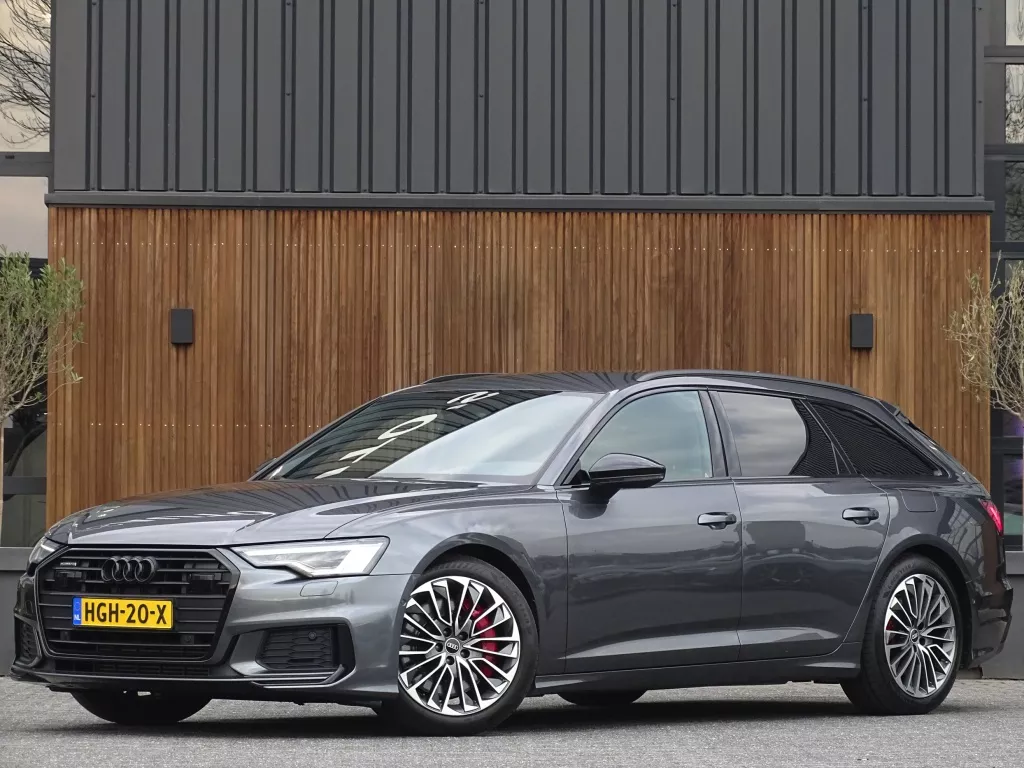 Audi A6 Avant 55 TFSie 367PK Quattro / S-Edition / ACC / LED