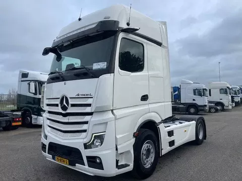 Mercedes-Benz Actros 1845 Gigaspace L,NL truck,2xtank,366.798 km!!