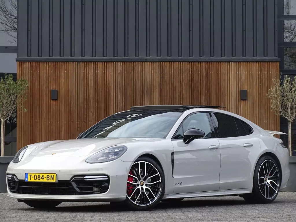 Porsche Panamera 4.0 V8 481PK GTS / carbon / alcantara / 360&deg; / LED