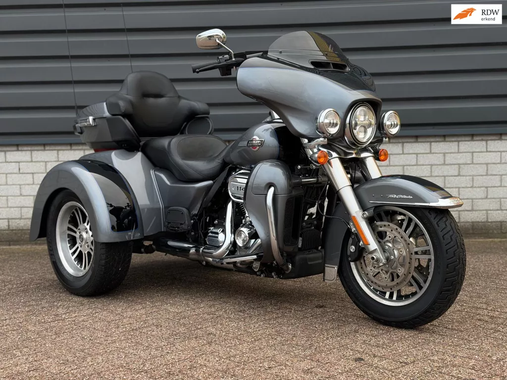 Harley Davidson FLHTCUTG 114 M8 Tri Glide Ultra TOPSTAAT BJ22