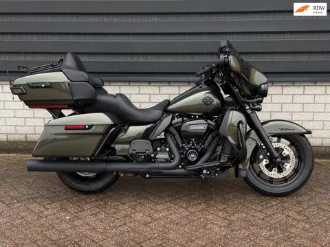 Harley Davidson FLHTK Ultra Limited Black/green EDITION M8
