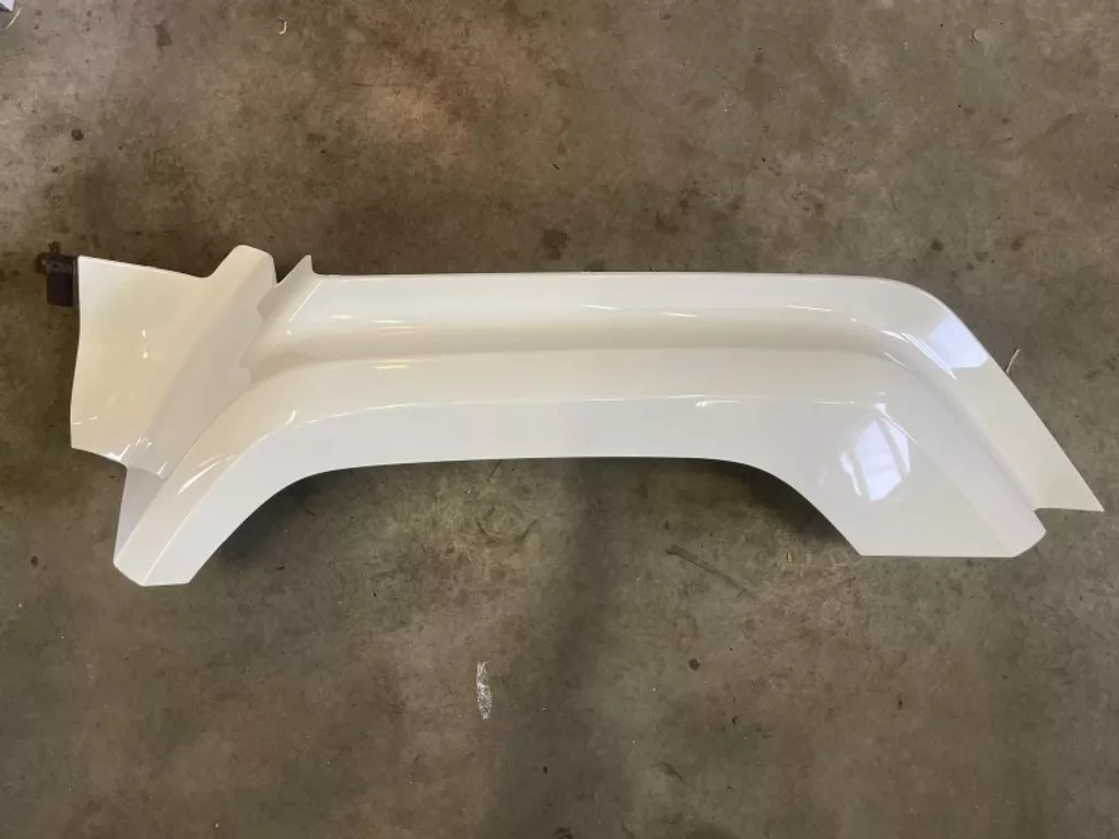 DAF 2318229 / 2318231 / 2318237 / 2418408 OPSTAPBAKPLAAT LINKS (ALS NIEUW)