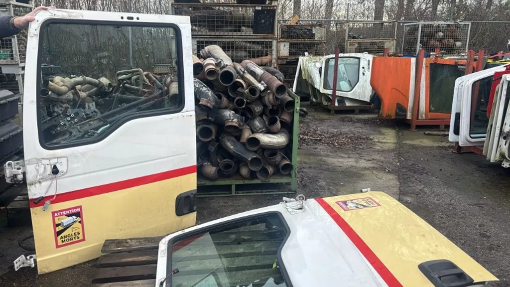 MAN 81.62600-4129 DOOR LEFT