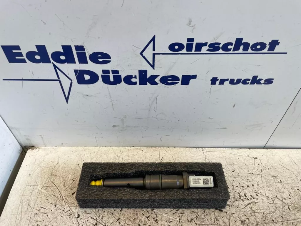 DAF 2426853 / 2477784 INJECTOR MX-11