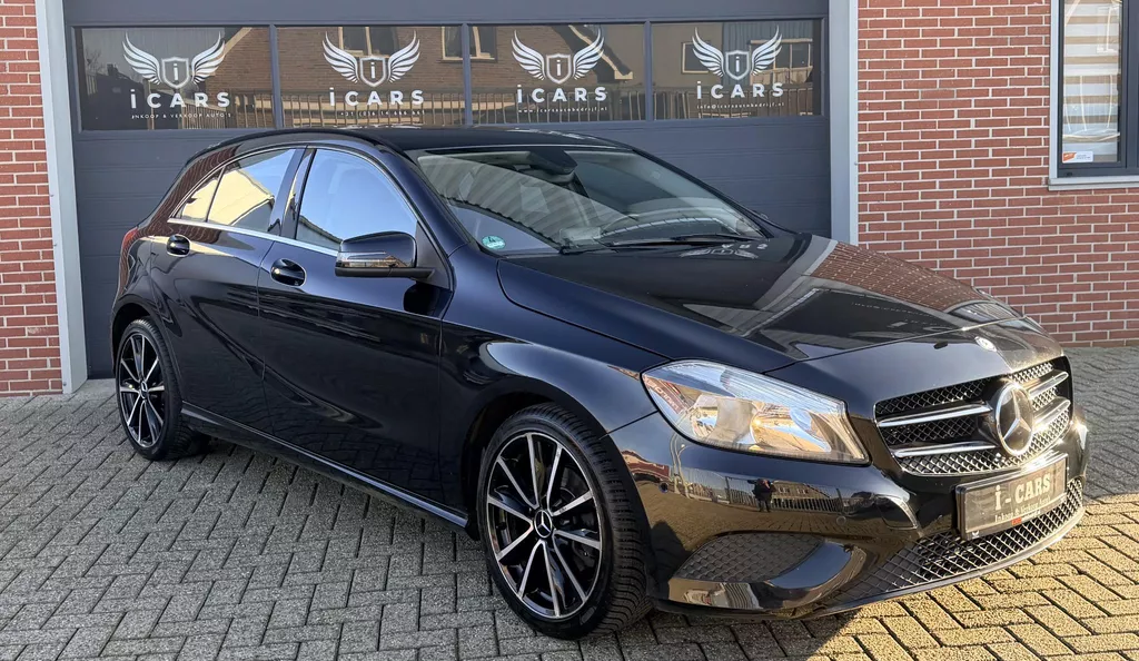 Mercedes-Benz A-klasse 180 Style NAVI PDC Dealer onderhouden