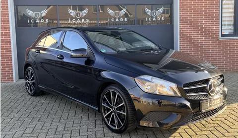 Mercedes-Benz A-klasse 180 Style NAVI PDC Dealer onderhouden