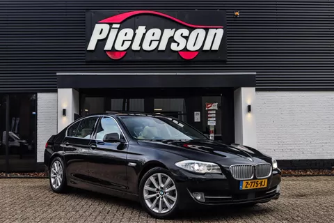 BMW 5-serie 550i High Executive PANO ALCANTARA SOFTCLOSE HUD