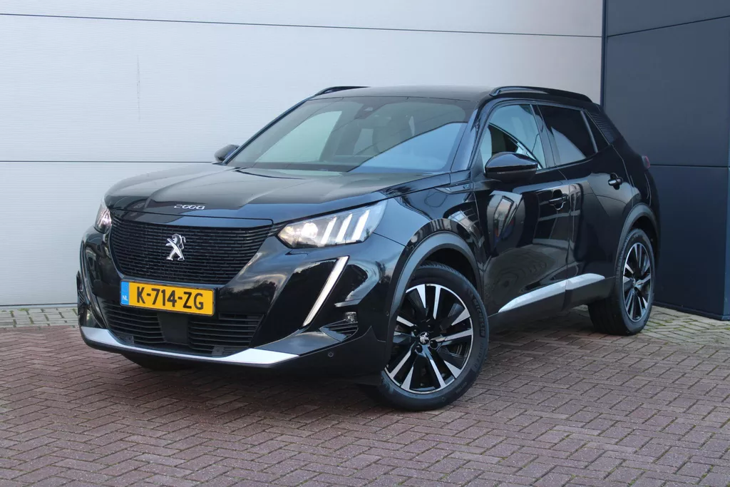 Peugeot e-2008 EV GT Pack 50 kWh ADAPTIEVE CRUISE CONTROL - VERWARMDE VOORSTOELEN - NAVIGATIE - DEALER ONDERHOUDEN