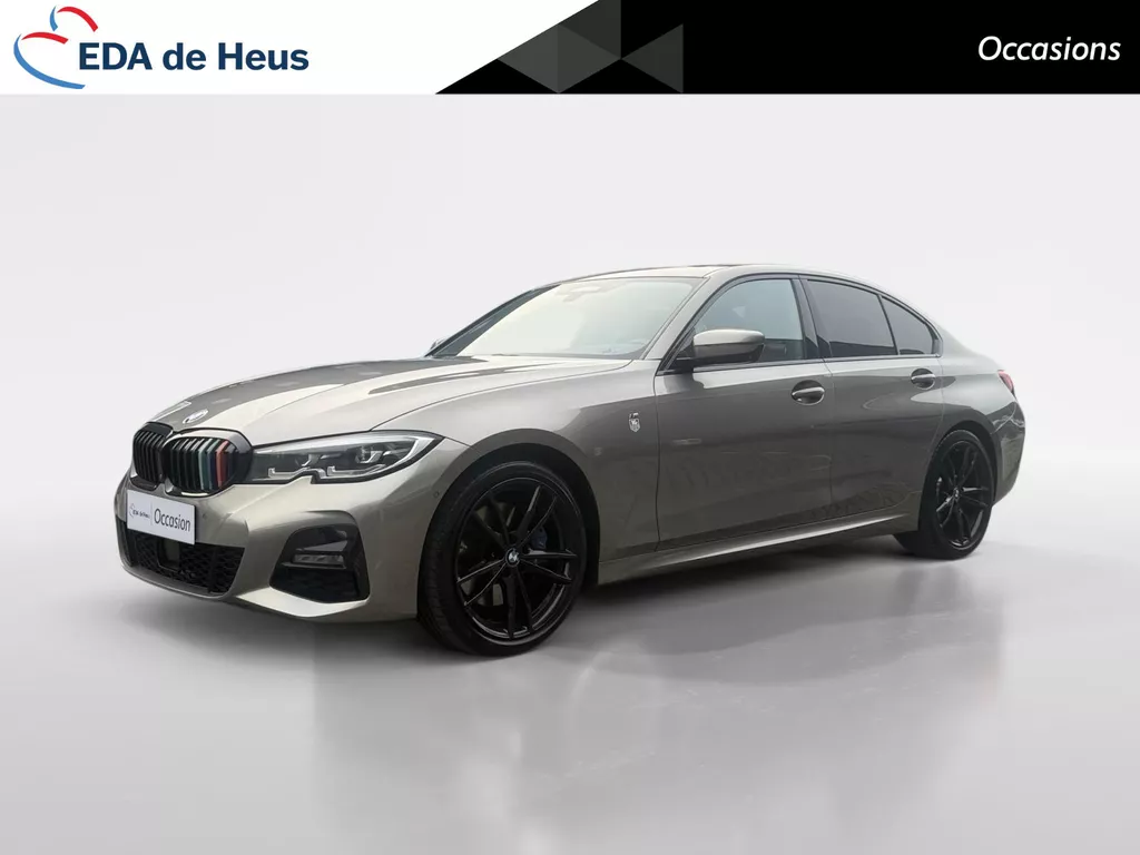 BMW 3-serie 330i High Executive Edition | Automaat | M-Sport | Schuif-Kantel Dak | Harman Kardon | 360* Camera | Dealer Onderhouden | Stuur/Stoel Verwarming | Apple Carplay/Android Auto