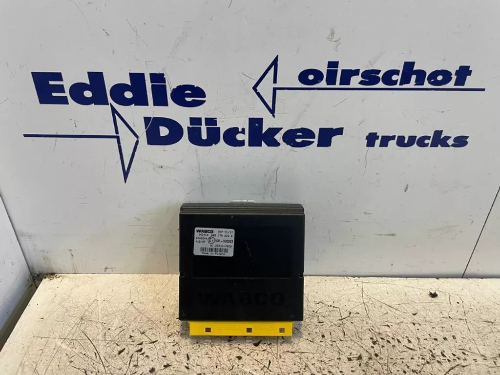 MAN 81.25811-7030 ECAS 4X2 REGELEENHEID 4461702220