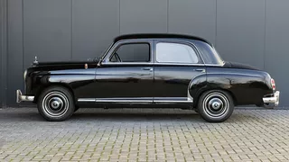 Mercedes-Benz 180 D Ponton