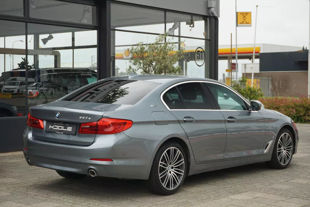 BMW 5-serie 530e Executive SoH 94% | Leder | 19''