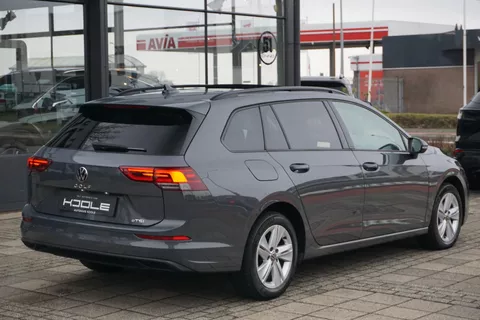 Volkswagen Golf Variant 1.0 eTSI Life | PANO | H&amp;K