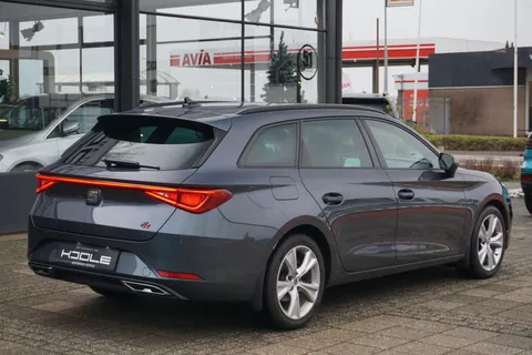 SEAT Leon Sportstourer 1.5 eTSI FR Business Intense