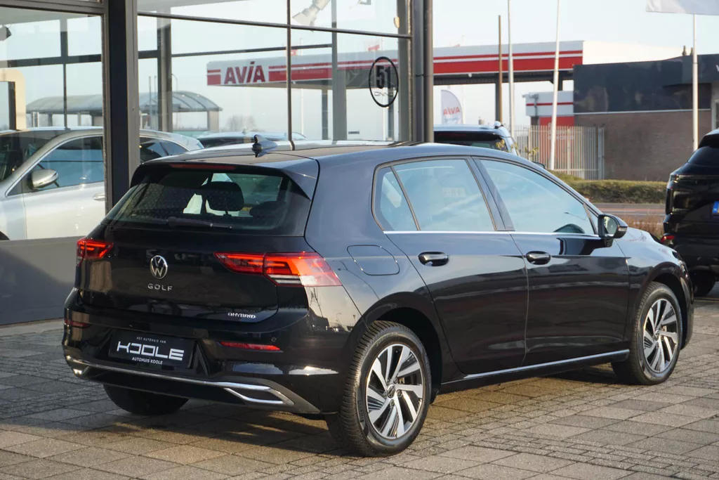 Volkswagen Golf 1.4 eHybrid Style Business | IQ | ACC | elekt stoel