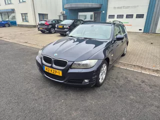 BMW 3-serie Touring 320i Business Line 6bak Leer Navi Nap