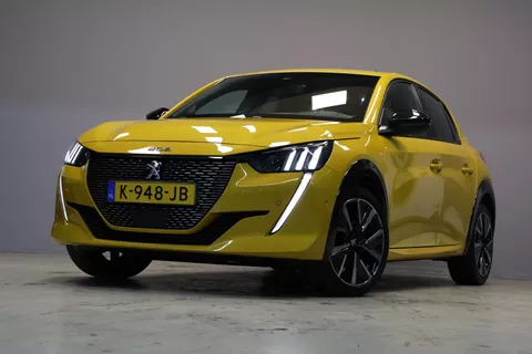 Peugeot 208 1.2 PureTech GT-line |3d dash|Camera|Carplay|