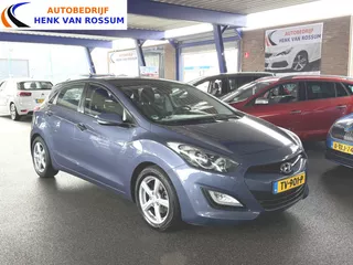 Hyundai i30 1.4 i Navi | PDC | Airco | Camera | Stoelverwarming | Goed onderhouden.