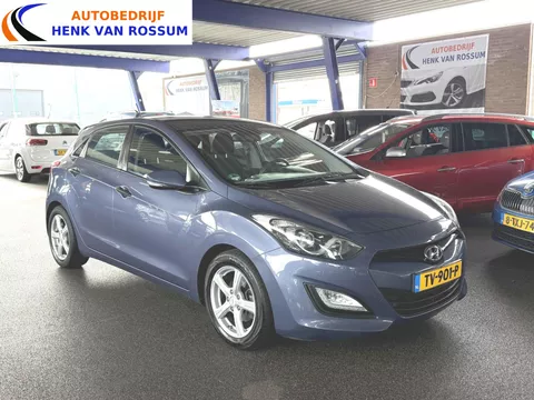 Hyundai i30 1.4 i Navi | PDC | Airco | Camera | Stoelverwarming | Goed onderhouden.