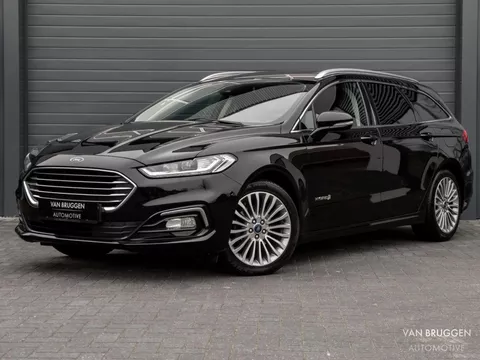 Ford Mondeo Wagon 2.0 IVCT HEV Titanium Pano Trekhaak Camera ACC CarPlay