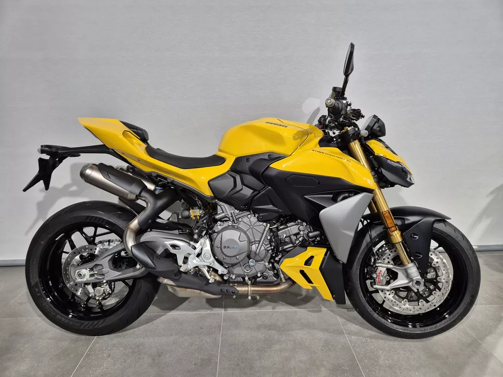 Ducati Streetfighter V2 S