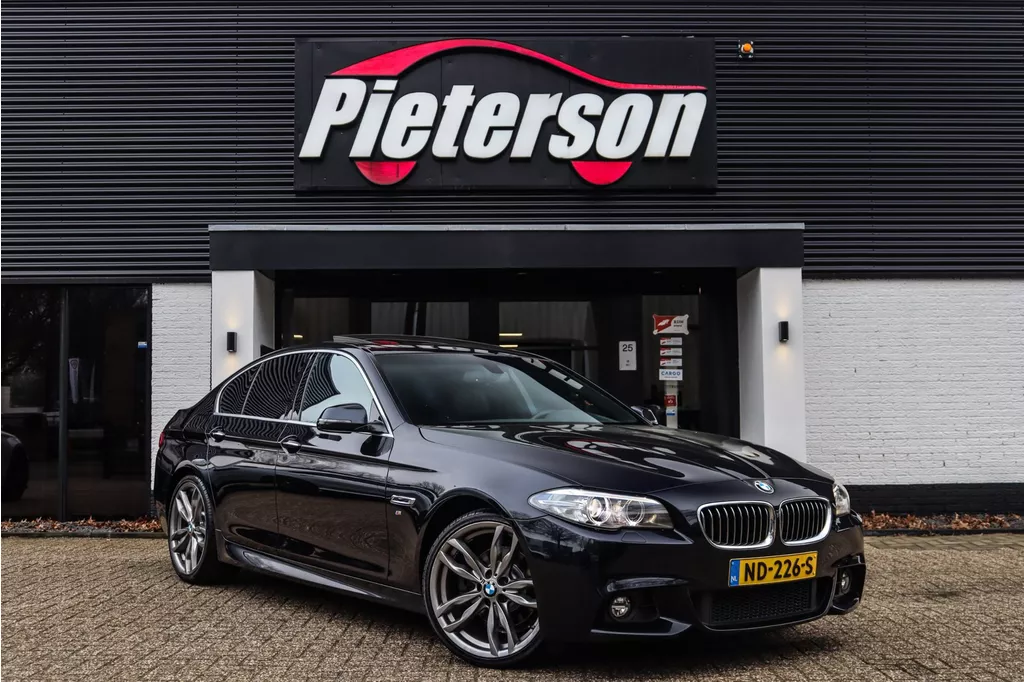 BMW 5-serie 520d M-Pakket FACELIFT NAP PANO 6WB MEMORY LEDER