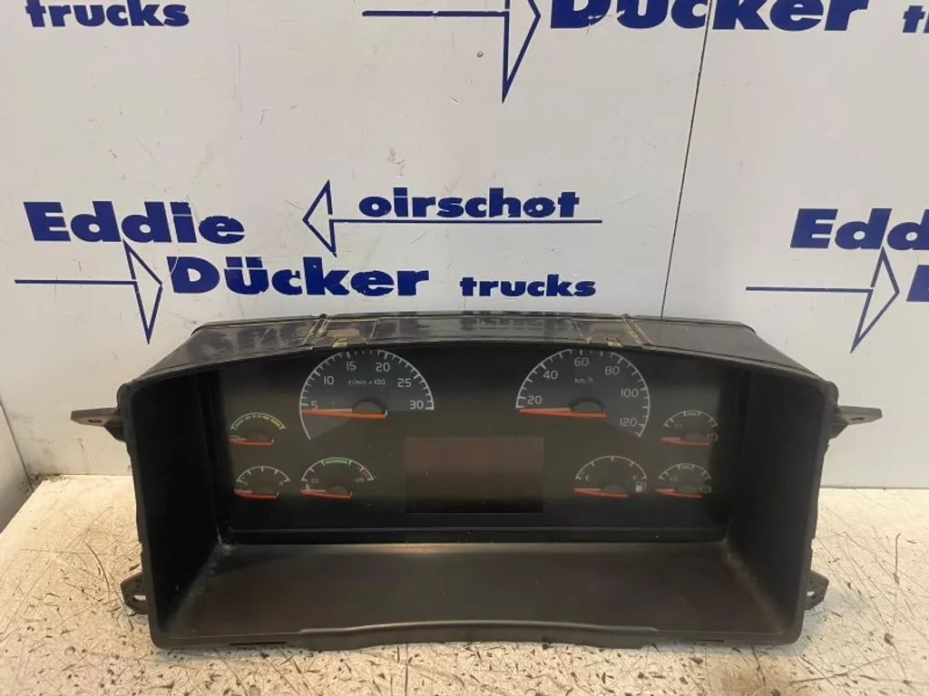 Volvo 22174396 / 20543474 INSTRUMENT CLUSTER