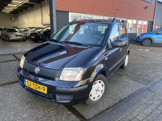 Fiat Panda 1.2 Classic Cool &amp; Sound | Airco | Centrale vergrendeling | Dakrails | Elektrisch bediende voor portier ramen | Hoge zit en Hoge in en uitstap | Radio/CD | NAP | Rijklaar | Nieuwe APK Keuring |
