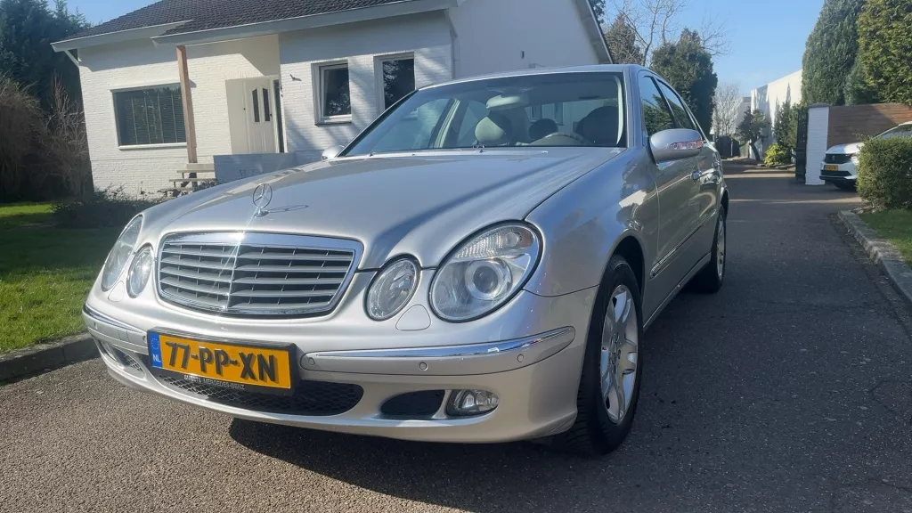 Mercedes-Benz E-Klasse 240 Elegance Youngtimer!!