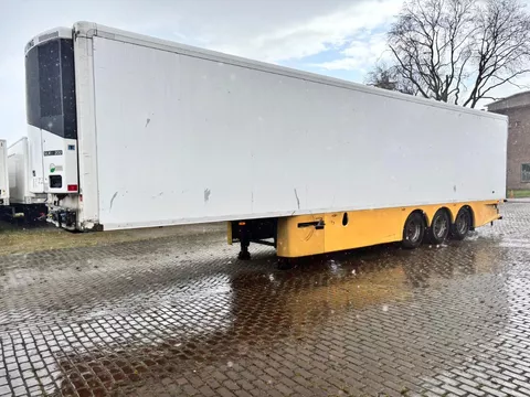 Gray &amp; Adams and Thermoking SLXe 200,BPW,260 cm hoch,6 cm wanden