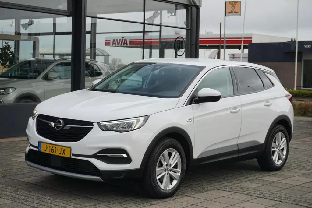 Opel Grandland X 1.2 Turbo Business Executive | Carplay | Trekhaak