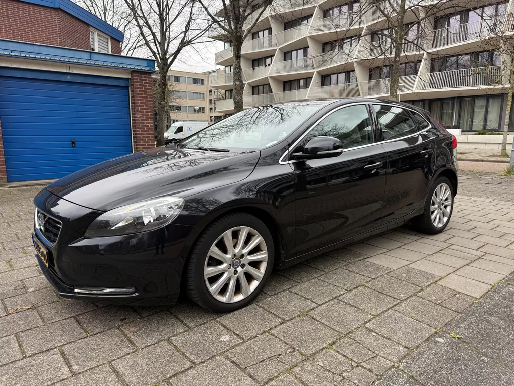 Volvo V40 1.6 D2 Summum Leder Cruise Black Edition