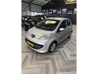 Peugeot 107 1.0-12V XS