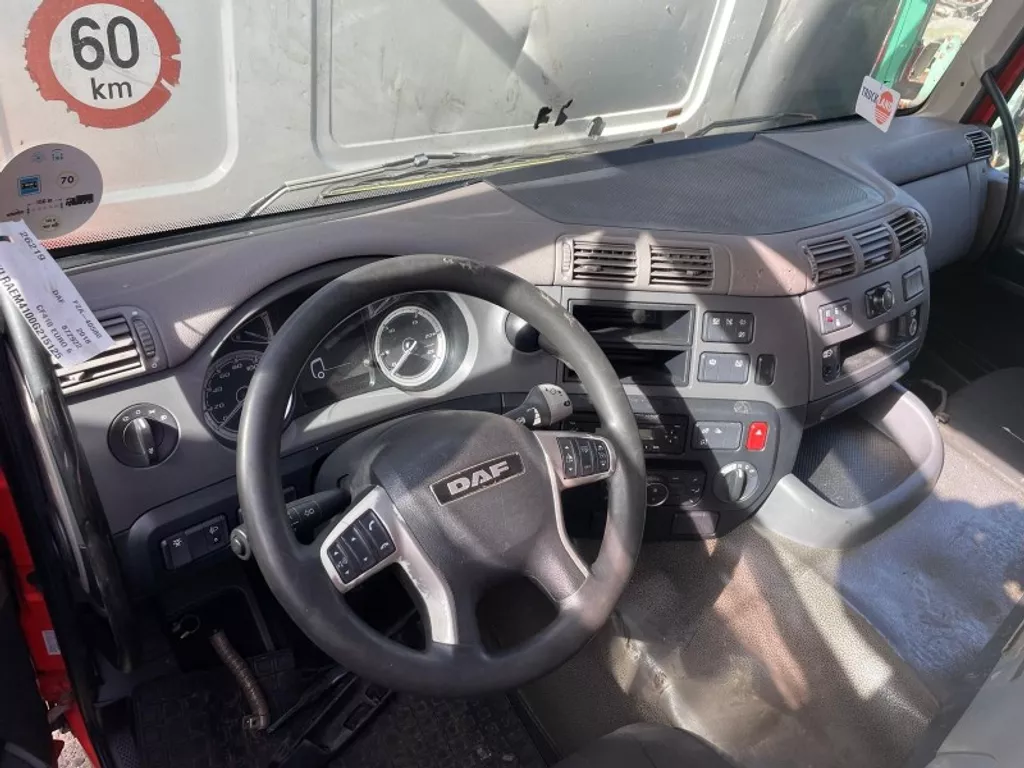 INTERIOR OF THE SECOND-GENERATION WITHOUT COMPUTERS (MORE PIECES IN STOCK)