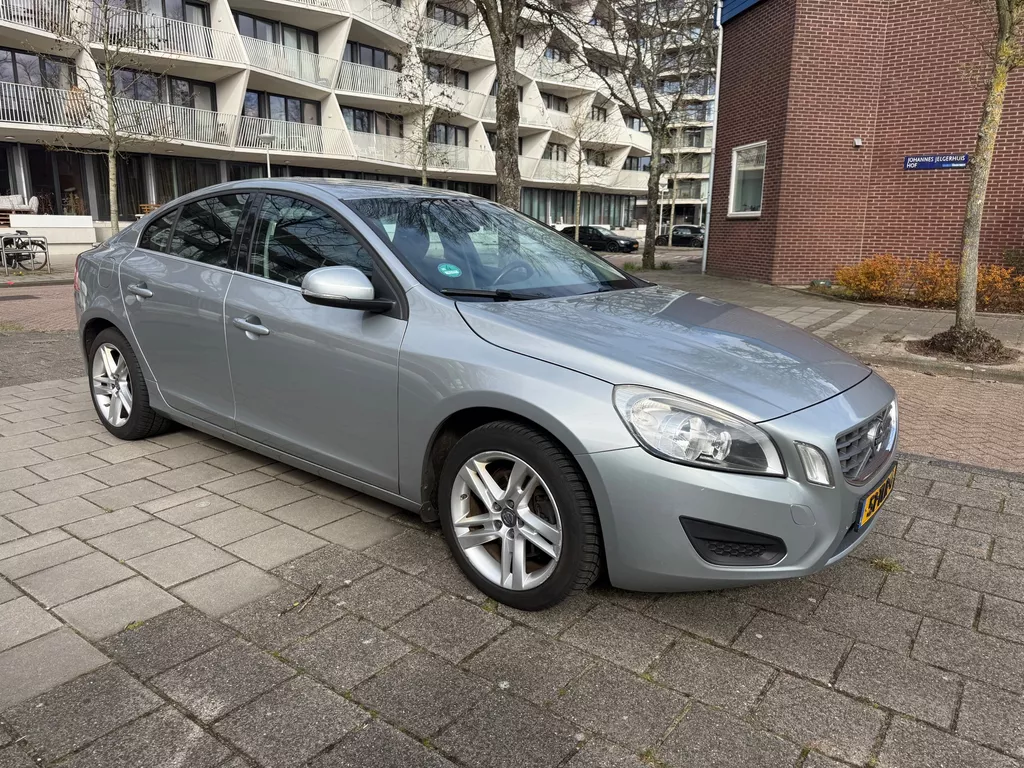 Volvo S60 1.6 T3 Kinetic Airco Cruise PDC Trekhaak