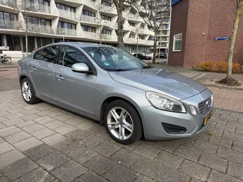 Volvo S60 1.6 T3 Kinetic Airco Cruise PDC Trekhaak