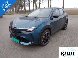 Alfa Romeo Junior Elettrica 54 kWh 2x op voorraad kleur Blue Navagli en Grigio Arese