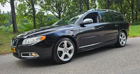Volvo V70 2.0T R-Edition Automaat ! 12-02-2027 APK ! NL Auto