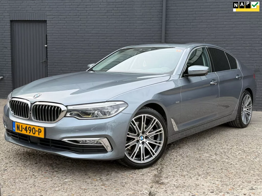 BMW 5-serie 520d High Executive PANO | CAMERA | PDC | LEDER | NAVI | STOELVER | NWE APK