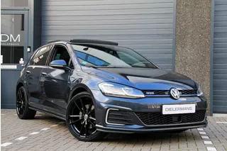 Volkswagen Golf 1.4 TSI DSG GTE Panorama dak | Full LED matrix | Keyless | 19" Pretoria | Vol in de opties! | MEER FOTO'S VOLGEN!