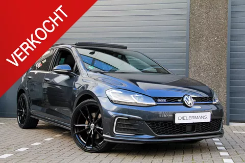 Volkswagen Golf 1.4 TSI DSG GTE Panorama dak | Full LED matrix | Keyless | 19" Pretoria | Vol in de opties! | MEER FOTO'S VOLGEN!