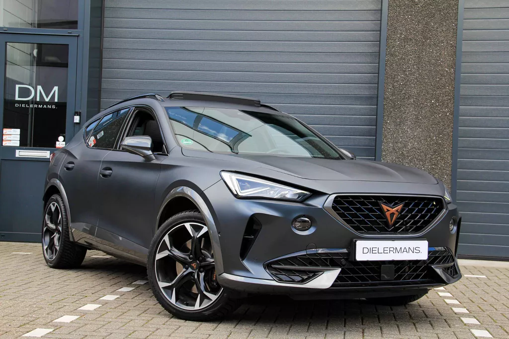 CUPRA Formentor VZ 245PK DSG | Magnetic Tech Matt | Copper | Panoramadak | Groot display | Elektrische trekhaak!