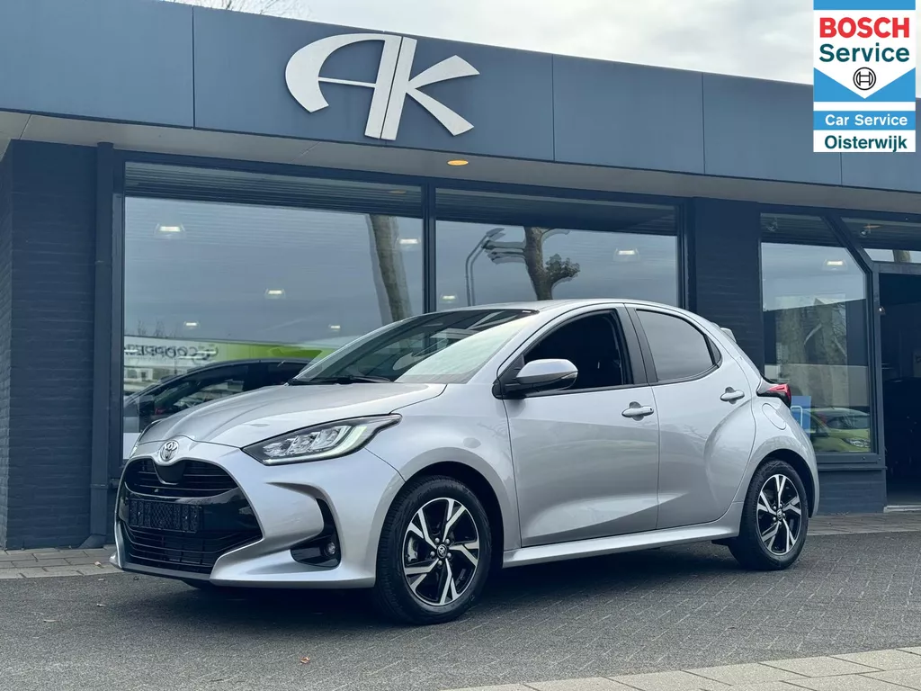 Toyota Yaris 1.5 Hybrid 115 Business