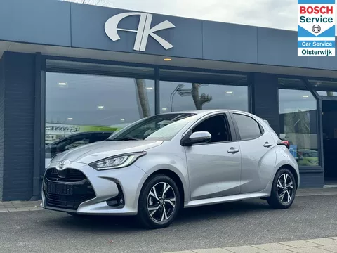 Toyota Yaris 1.5 Hybrid 115 Business